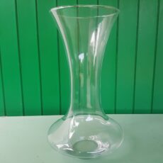 vaso in vetro slanciato